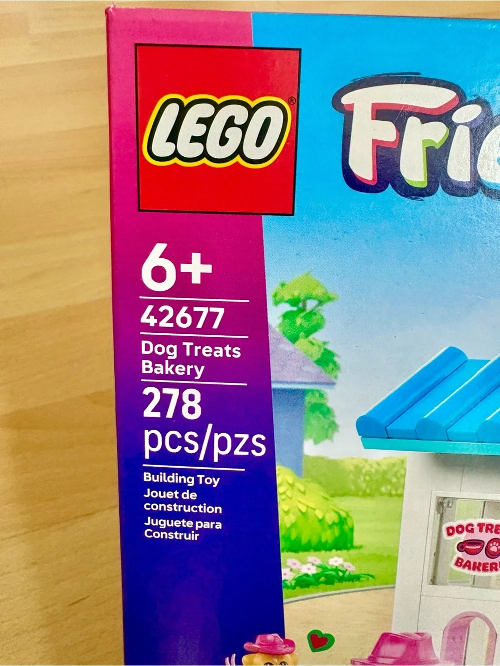 LEGO Friends Dog Treats Bakery with 2 Minidolls & 4 Dogs | Set # 42677 *NEW*